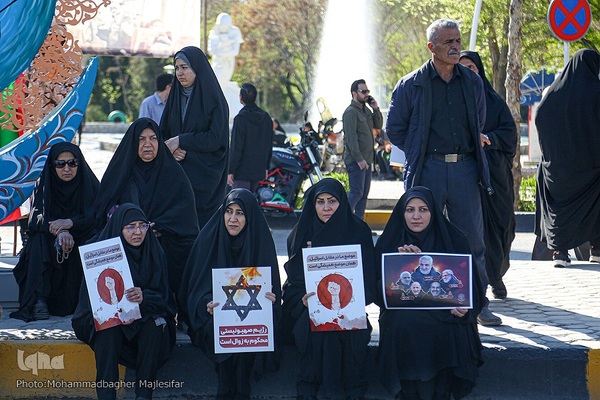 آیین تشییع و خاکسپاری پیکر شهید زاهدی در اصفهان