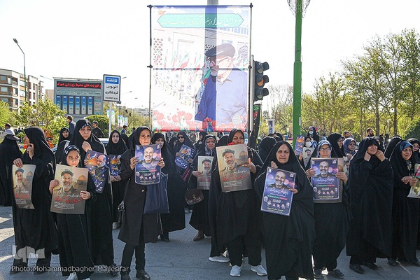 آیین تشییع و خاکسپاری پیکر شهید زاهدی در اصفهان