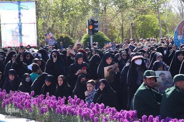 آیین تشییع و خاکسپاری پیکر شهید زاهدی در اصفهان