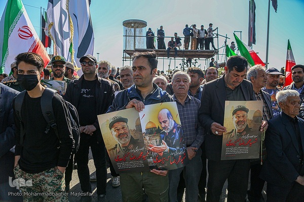 آیین تشییع و خاکسپاری پیکر شهید زاهدی در اصفهان