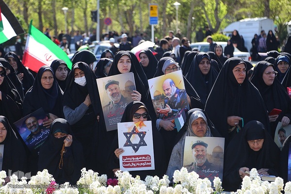 آیین تشییع و خاکسپاری پیکر شهید زاهدی در اصفهان