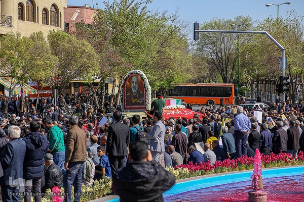 آیین تشییع و خاکسپاری پیکر شهید زاهدی در اصفهان