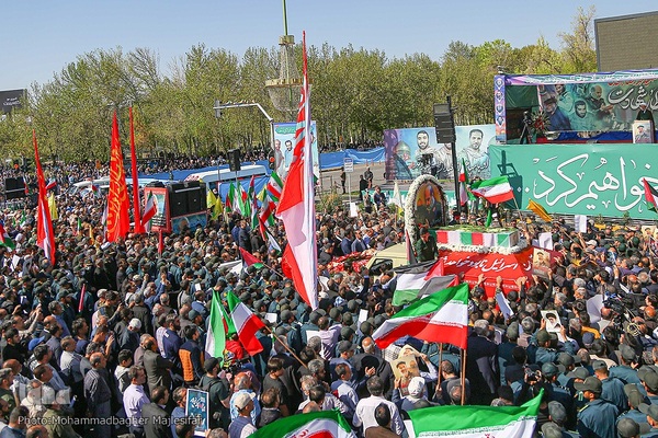 آیین تشییع و خاکسپاری پیکر شهید زاهدی در اصفهان