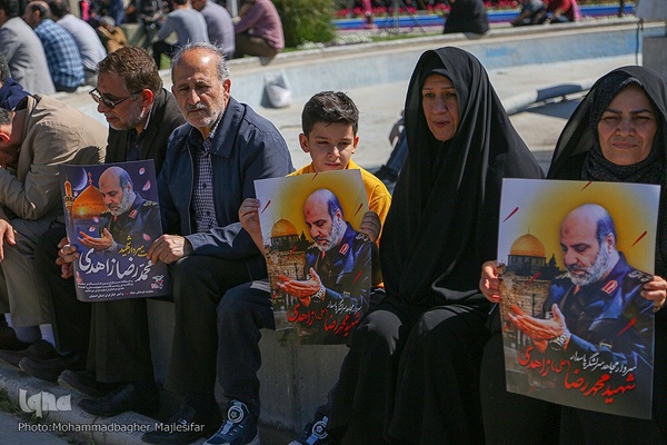 آیین تشییع و خاکسپاری پیکر شهید زاهدی در اصفهان