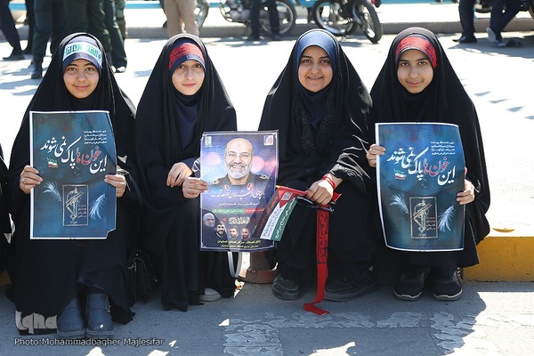 آیین تشییع و خاکسپاری پیکر شهید زاهدی در اصفهان