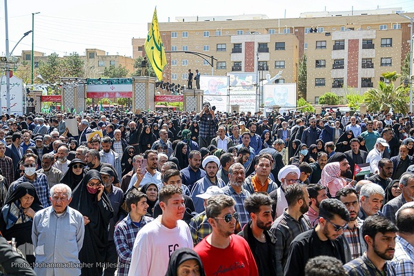 آیین تشییع و خاکسپاری پیکر شهید زاهدی در اصفهان