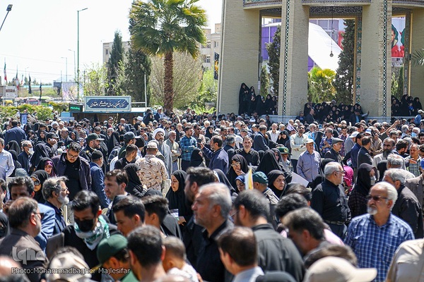 آیین تشییع و خاکسپاری پیکر شهید زاهدی در اصفهان