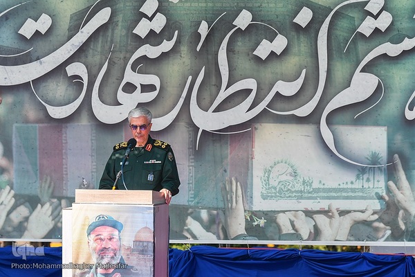 آیین تشییع و خاکسپاری پیکر شهید زاهدی در اصفهان