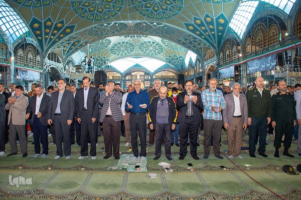 اقامه نماز عید فطر در مصلای اصفهان