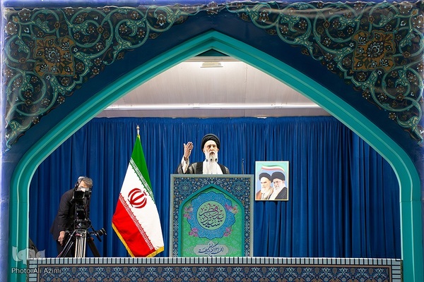 اقامه نماز عید فطر در مصلای اصفهان