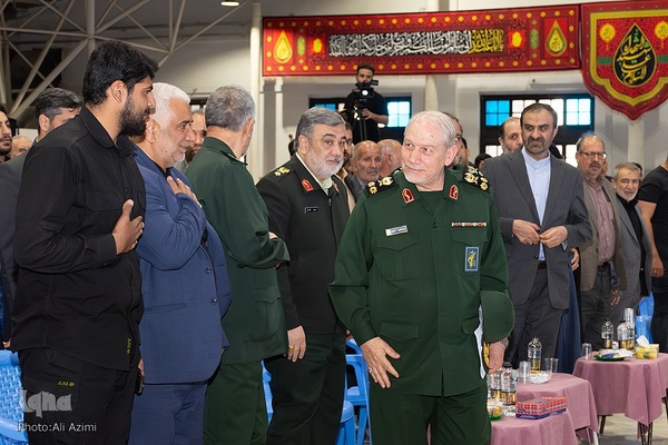 مراسم هفتمین روز شهادت سردار زاهدی در اصفهان