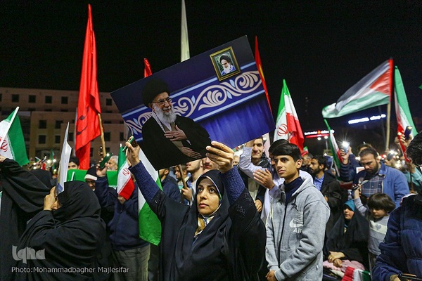تجمع مردم اصفهان در حمایت از عملیات «وعده صادق»
