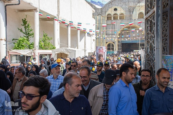 راهپیمایی مردم اصفهان در حمایت از عملیات «وعده صادق»