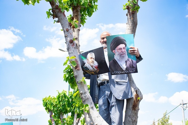 راهپیمایی مردم اصفهان در حمایت از عملیات «وعده صادق»