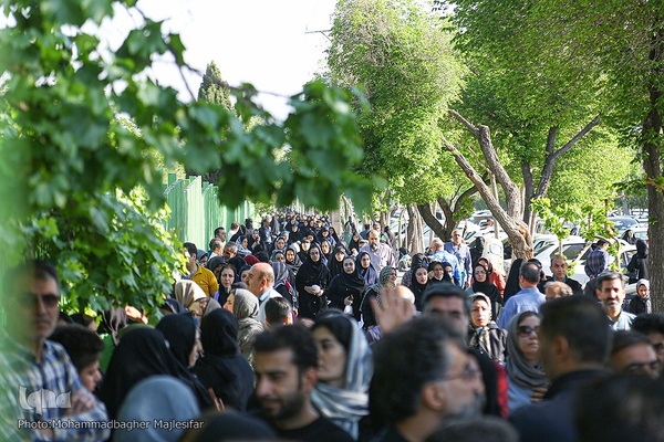 مرحله اول آزمون سراسری ۱۴۰۳ در اصفهان