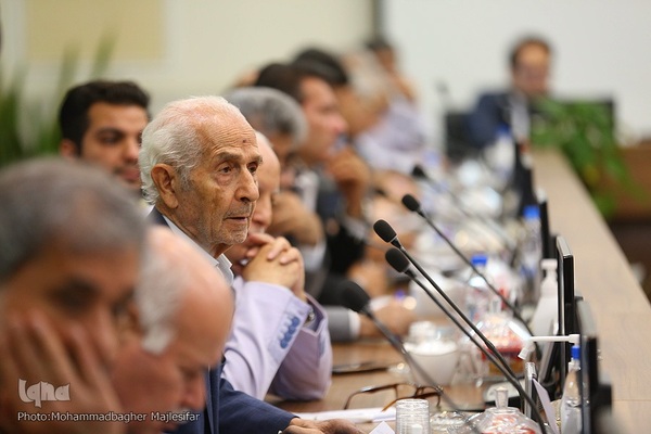 نشست خبری استاندار اصفهان با اصحاب رسانه