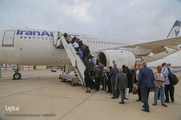 نخستین پرواز زائران اصفهانی به سرزمین وحی