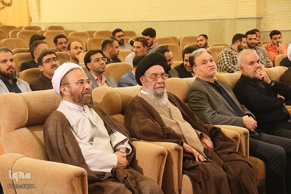 آیین تجلیل از خادمین قرآن کریم در اصفهان