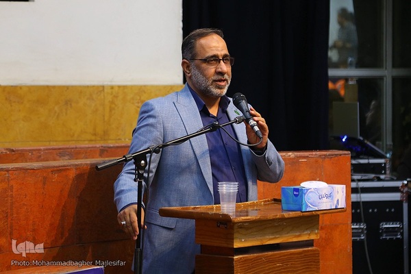 تکریم پاکبانان اصفهانی در دهه کرامت
