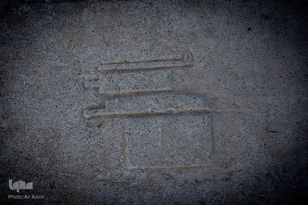 تخت فولاد؛ سرزمین نماد‌ها و نشانه‌ها