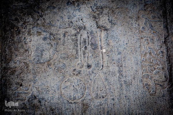 تخت فولاد؛ سرزمین نماد‌ها و نشانه‌ها