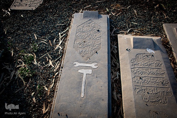 تخت فولاد؛ سرزمین نماد‌ها و نشانه‌ها