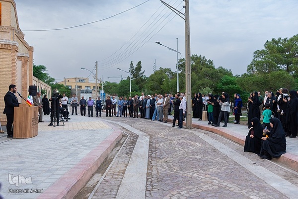 آیین گشایش عکس‌خانه تخت فولاد