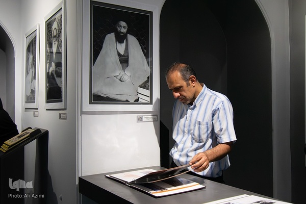 آیین گشایش عکس‌خانه تخت فولاد