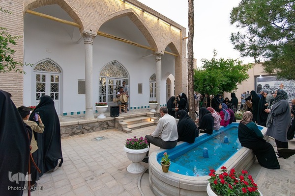 آیین گشایش عکس‌خانه تخت فولاد