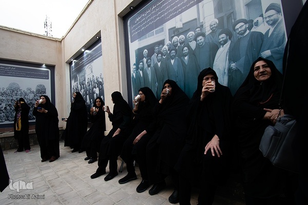 آیین گشایش عکس‌خانه تخت فولاد