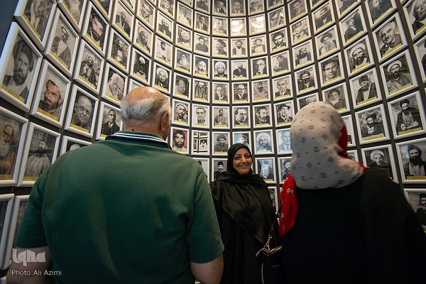 آیین گشایش عکس‌خانه تخت فولاد