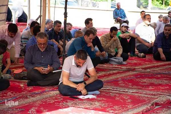 مراسم قرائت دعای عرفه در تخت فولاد