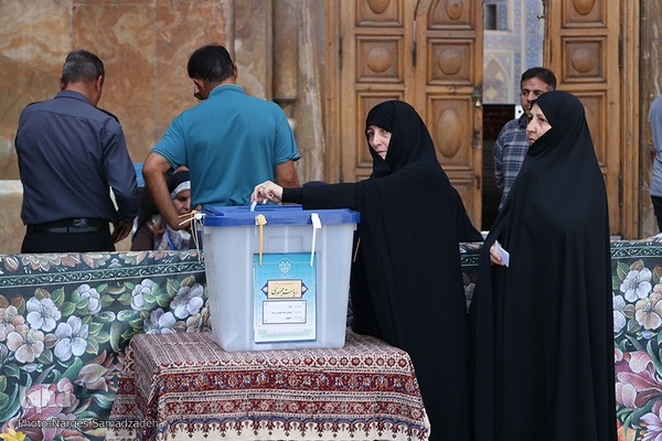 حماسه مشارکت نصف جهان در میدان نقش جهان