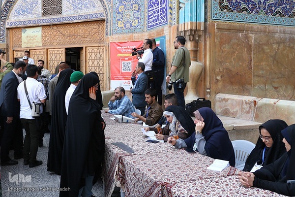 حماسه مشارکت نصف جهان در میدان نقش جهان