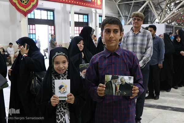 حماسه حضور در گلستان شهدای اصفهان