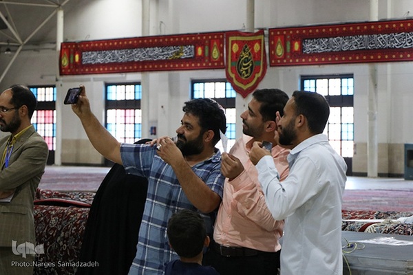 حماسه حضور در گلستان شهدای اصفهان