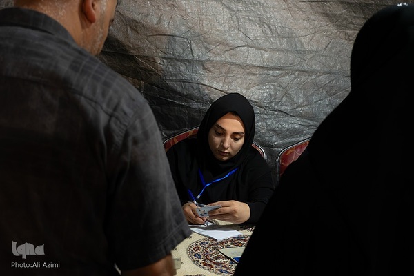 تنور داغ انتخابات در ساعات پایانی رأی‌گیری در اصفهان