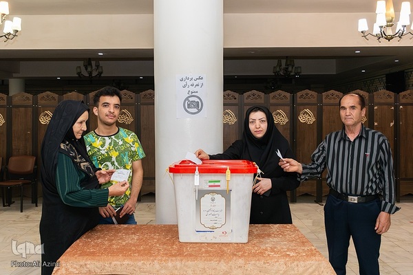 ساعات پایانی انتخابات ریاست‌جمهوری در اصفهان