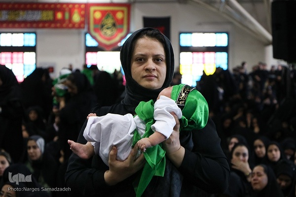 علی‌اصغر‌های اصفهان در آغوش مادران سوگوار