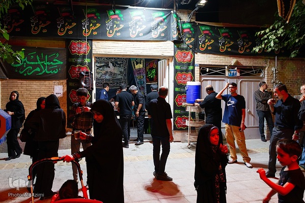 مراسم سوگواری شب تاسوعا در هیئت قرآنی علمدار ظهور اصفهان