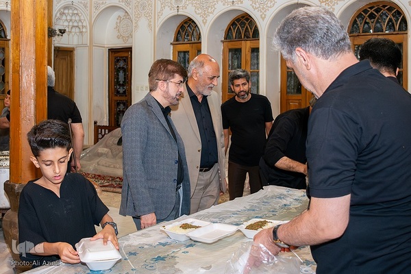 مراسم سوگواری شب تاسوعا در هیئت قرآنی علمدار ظهور اصفهان