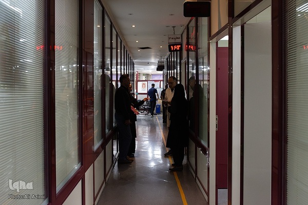 اهدای خون سوگواران اصفهانی در روز عاشورا