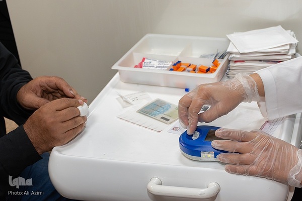 اهدای خون سوگواران اصفهانی در روز عاشورا