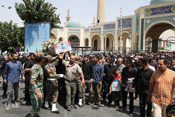 تشییع پیکر شهید «حسین سامی‌مقام» در اصفهان