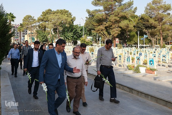 تجدید میثاق جهادگران دانشگاهی اصفهان با آرمان‌های شهدا