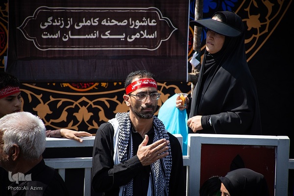 پیاده‌روی مردم نصف جهان به عشق ارباب دو جهان