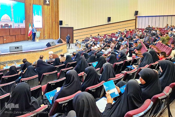 آیین گشایش اجلاس علمی کنگره علی بن باقر (ع) در کاشان