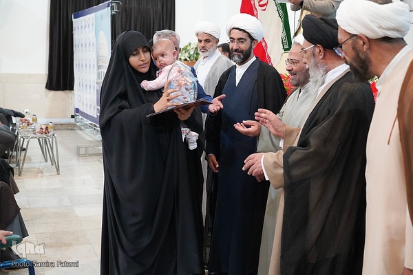 همایش تجلیل از یاوران وقف در زینبیه اصفهان