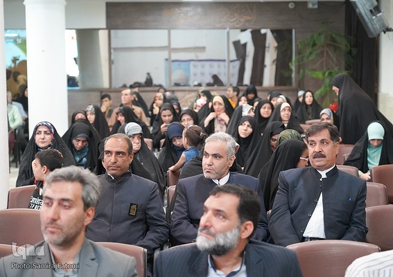 همایش تجلیل از یاوران وقف در زینبیه اصفهان