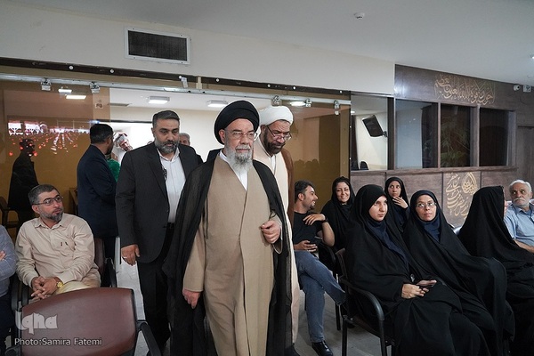 همایش تجلیل از یاوران وقف در زینبیه اصفهان